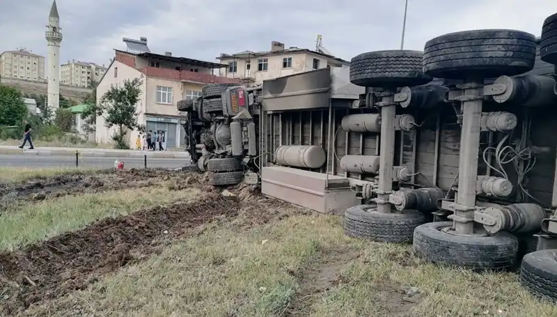 Erzurum’da Freni Boşalan TIR'ın Yarattığı Dehşet Anları