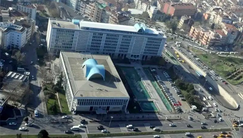 İBB Soruşturmasında "Enderun" WhatsApp Grubunun Mesajları Mercek Altında