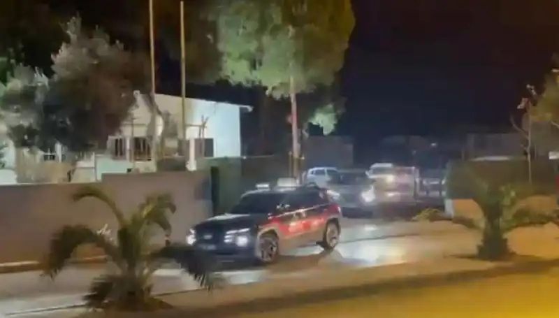 İzmir'de 24 Saatlik Kapsamlı Operasyonda 141 Hükümlü Yakalandı