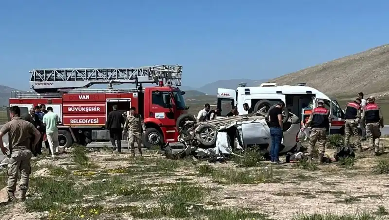 Van'da Feci Kaza: 4 Kişi Hayatını Kaybetti, 2 Kişi Yaralandı