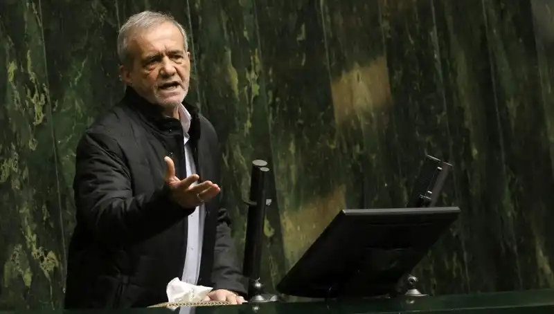 Ekonomik Kriz Ortasında Lüks Seyahat: İran Cumhurbaşkanı Yardımcısı Görevden Alındı