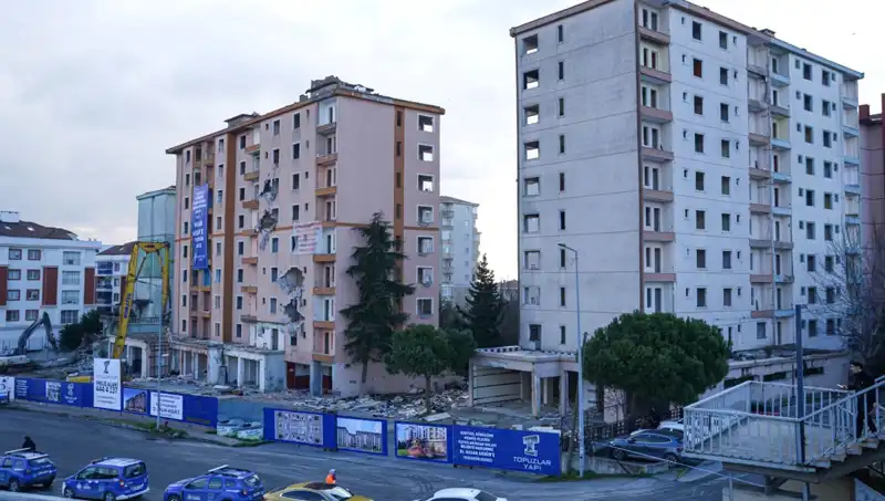 Büyükçekmece'de 10 Bina Yıkılıyor: Yeni Bir Dönem Başlıyor