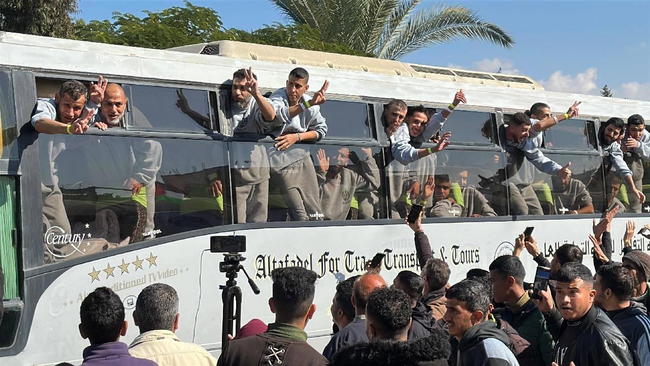 İsrail ve Hamas arasında yapılan rehine takasında 183 Filistinli serbest kaldı