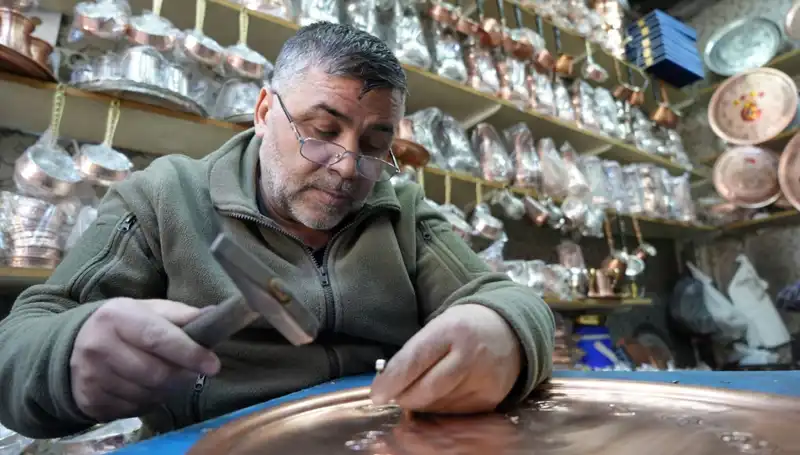 Gaziantep'in Asırlık Zanaatı Tehlikede: Geleneksel El Sanatları Neden Kayboluyor?