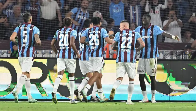 Trabzonspor ve Kocaelispor Arasındaki Nefes Kesen Karşılaşma Canlı Anlatımda!
