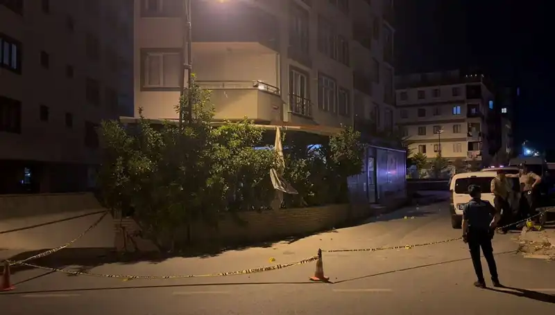 İstanbul’da Kafeye Silahlı Saldırı: Olay Yerin Gözaltı Sayısı Artıyor!