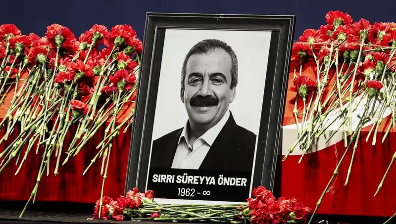 Meclis’te Sırrı Süreyya Önder Anması: Duygusal Anlar ve Hatıralar