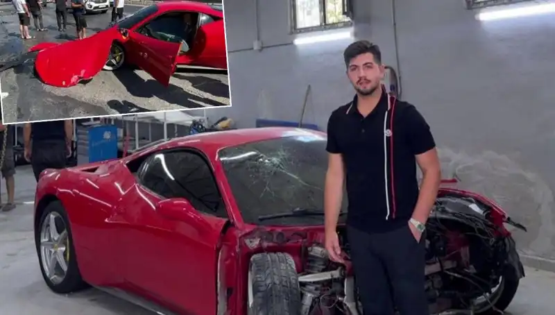 15 Milyonluk Ferrari Hurda Oldu: Sahibi "Binemeden Gitti" Diyor