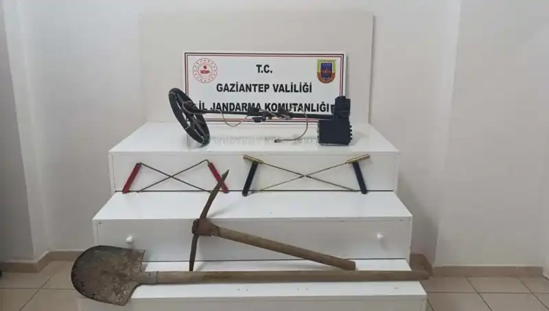 Kaçak Kazı Yapan Defineciler Suçüstü: İki Şahıs Gözaltına Alındı