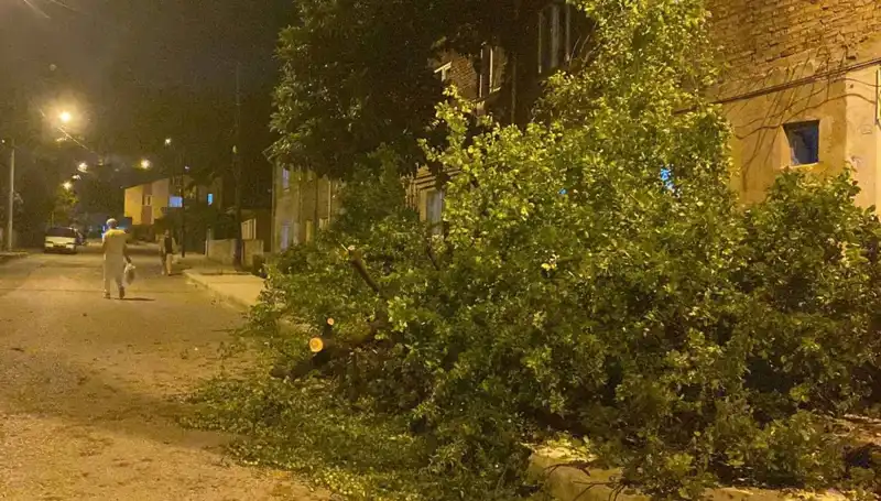 Karabük'te Fırtına Sonrası Gözler Hasar Tespitinde