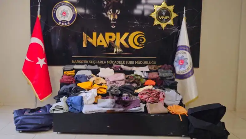 Güvenlik Güçleri, 32 Kilo Metamfetamin Bulundurdu: Uyuşturucu Ticareti Çetesi Çökertildi