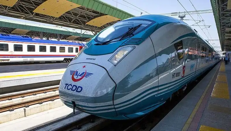 TCDD, 140 Makinist Adayı Alımı İçin Başvuruları Başlattı!