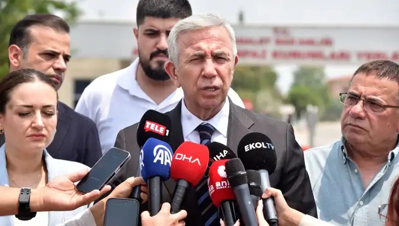 Mansur Yavaş, Muhittin Böcek’i Ziyaret Etti: İşbirliğinin Yeni Dönemi