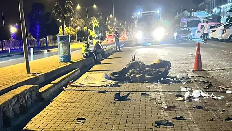 Alanya'da Feci Motosiklet Kazası: Hayatını Kaybeden Gençler Anıldı