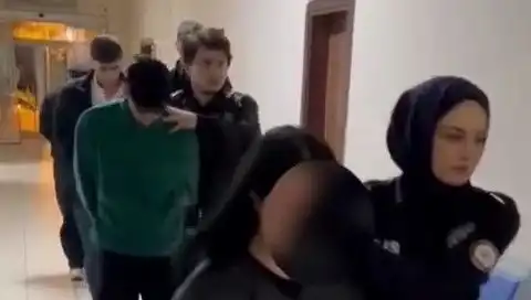 Silah zoruyla telefon gasp eden 5 şüpheli kısa sürede yakalandı!