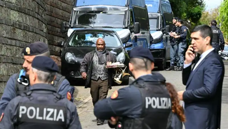 Roma'da Tarihi Nükleer Görüşmeler: İran ve ABD İlk Defa Bir Araya Geldi!