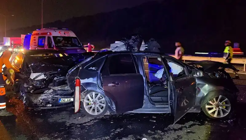TEM Otoyolu'nda Kahreden Zincirleme Kaza: 7 Kişi Yaralandı