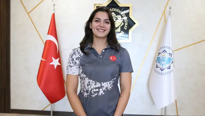 Altın Madalyanın Sahibi Esra’nın Hedefi: Dünya Şampiyonu Olmak