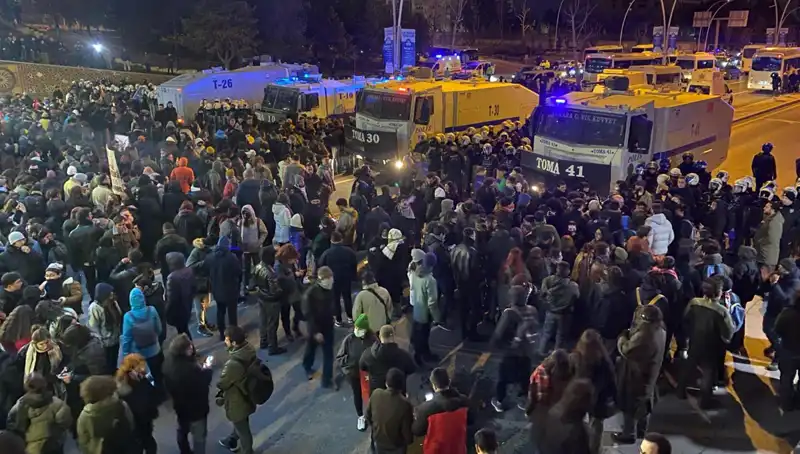 İstanbul ve Ankara’da Öğrencilerden İmamoğlu Eylemi: Diploma İptali ve Gözaltı Tepkisi