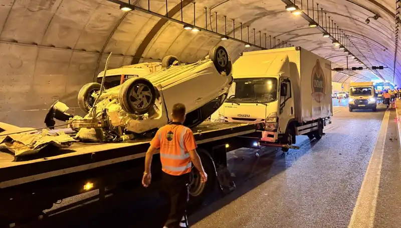 Kuzey Marmara Otoyolu’nda Feci Kaza: Otomobil ile Kamyonet Çarpıştı!
