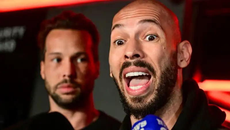 Cinsel İstismar Suçlusu Influencer Romanya'ya Döndü: Skandal Açıklamalar!
