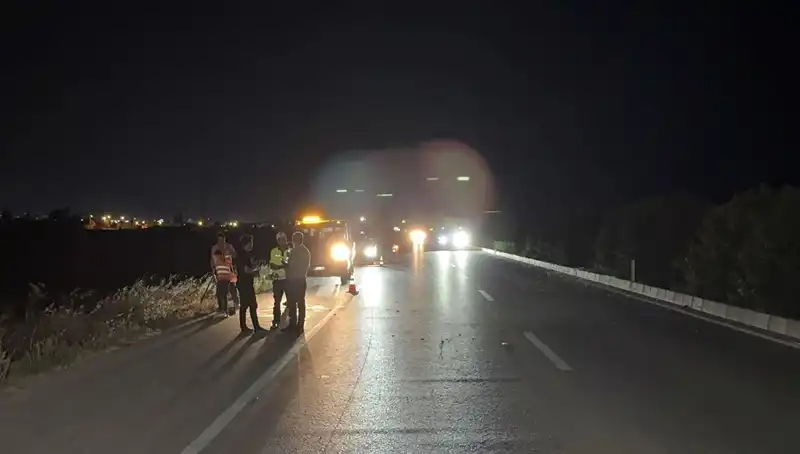Adana’da Üç Araçlı Zincirleme Trafik Kazasında Can Pazarı: Olayın Detayları