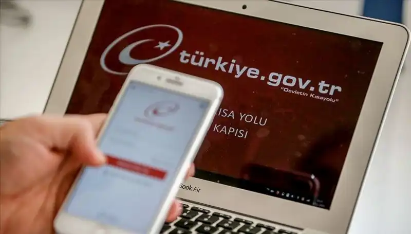 e-Devlet ile Sunulan Hizmet Sayısı 8 Bini Aştı: Bakan Kacır'dan Önemli Açıklamalar